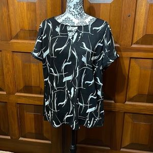 Apt 9 Black and White Blouse Size 1x